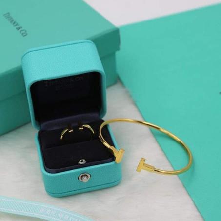 TIFFANY & CO BRACELET+ RING GOLD