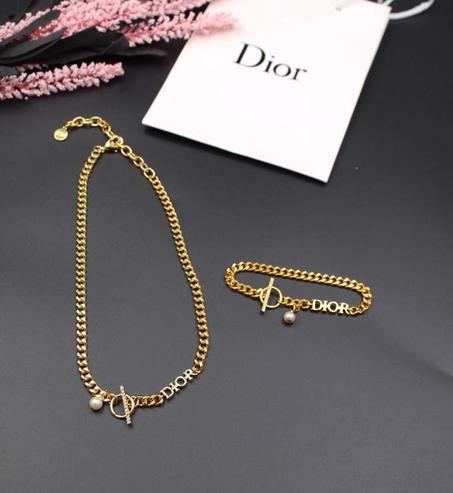 ديور سلسة + سوارة جولد