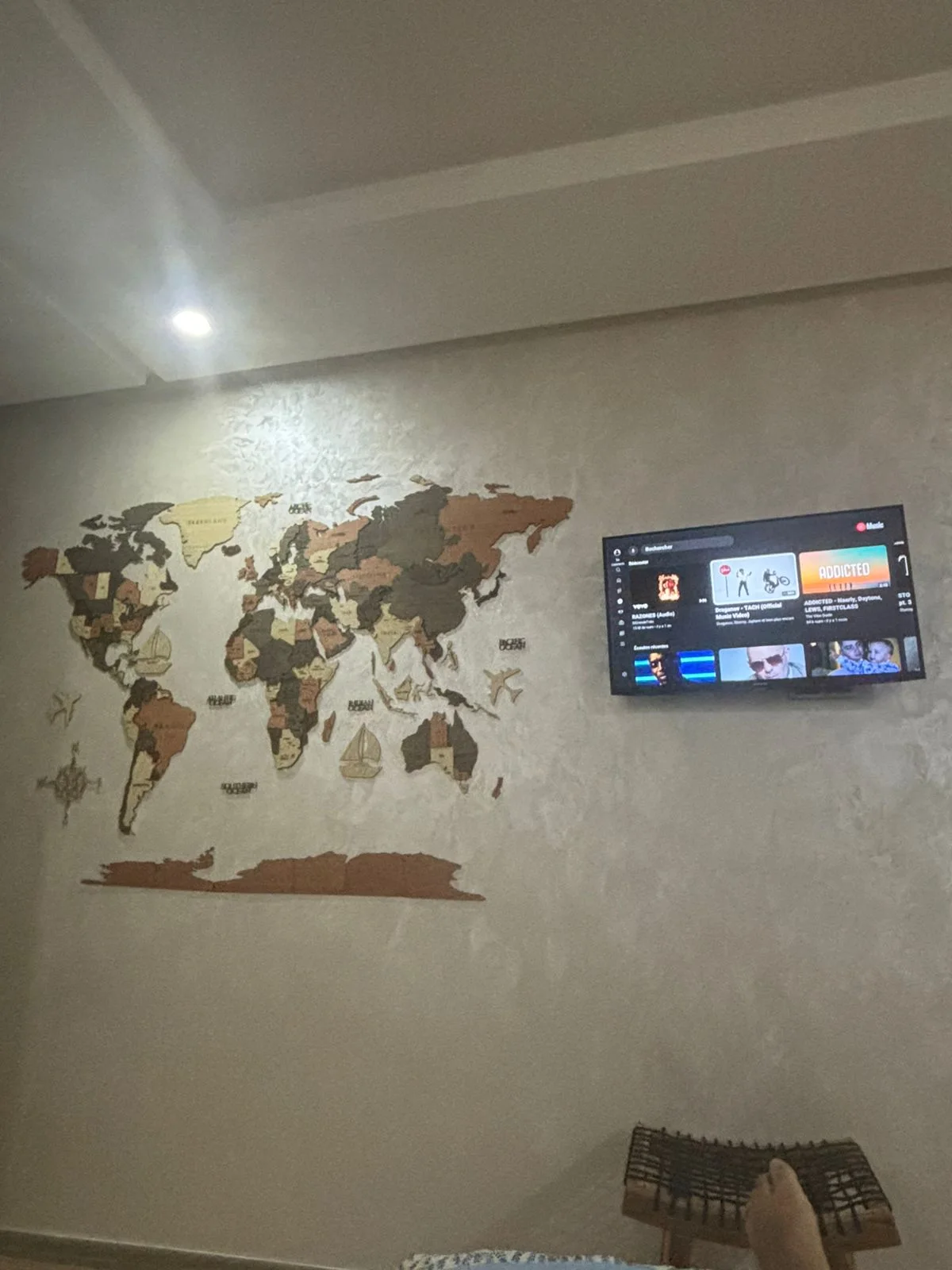 Carte du Monde en Bois 3D 2.5m