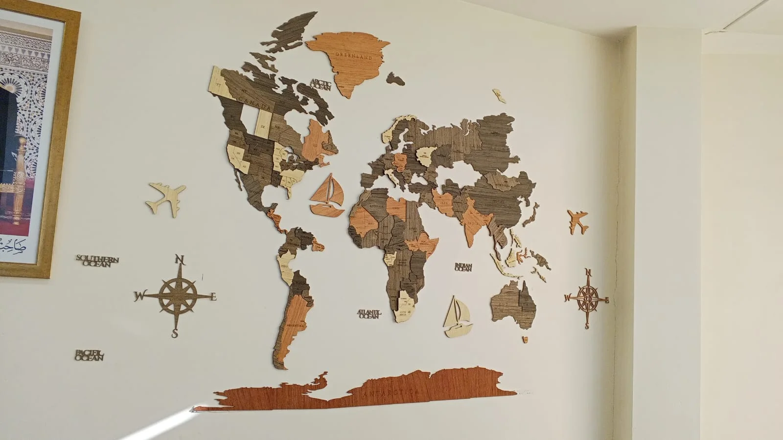 Carte du Monde en Bois 3D 2.5m