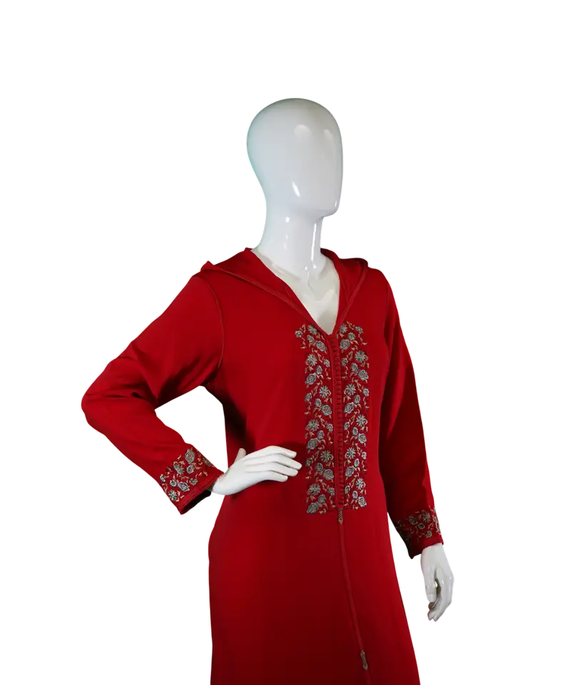 جلابة مطرزة