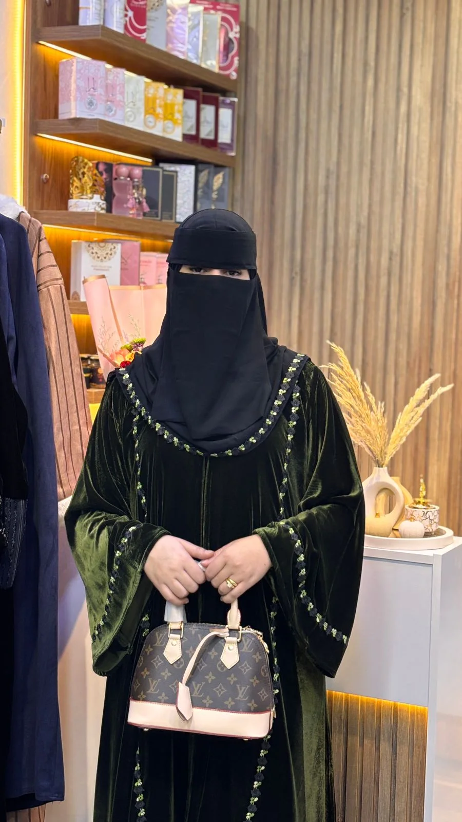 عباية روح المخمل