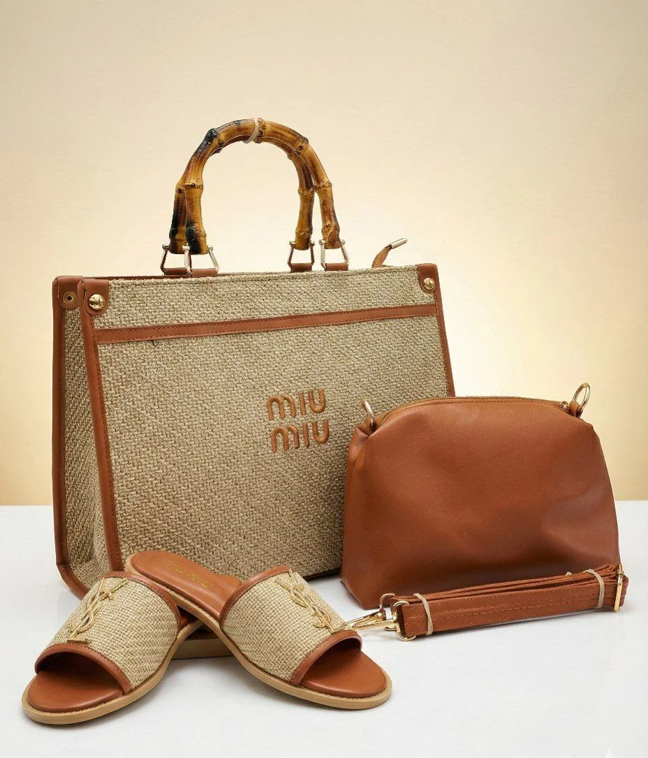 Ensemble Chic ZainaElegance – Sac à main structuré & Sandales élégantes