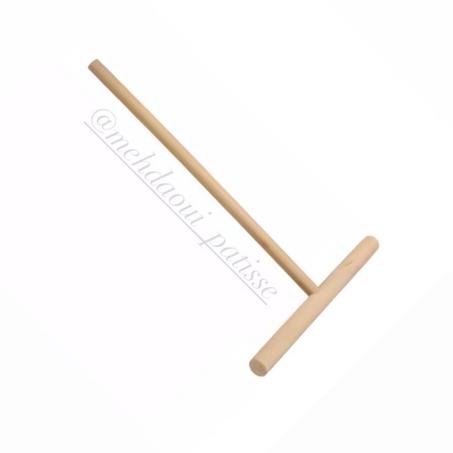 Bâton d'épandage en bois portable