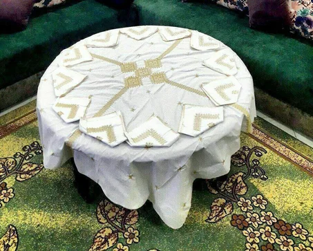 غطاء المائدة التقليدي بالصم بالسورجي فالجناب
