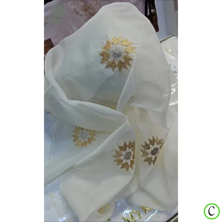 غطاء المائدة (الڨوال) صغير مطروز بالصم