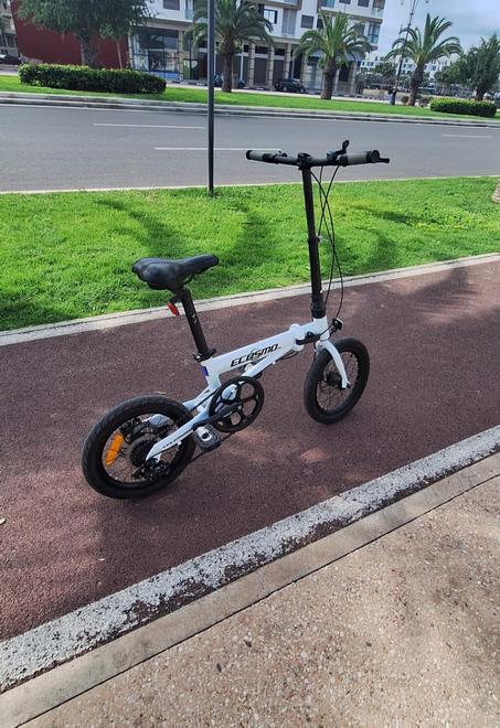 "ECOSMO FOLDING BIKE - PERFECT FOR URBAN COMMUTING"