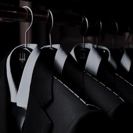 ملابس نسائية و رجالية