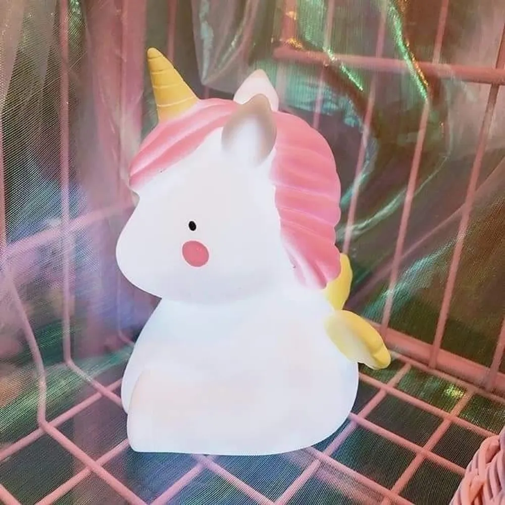 • وناسة Unicorn المضيئة