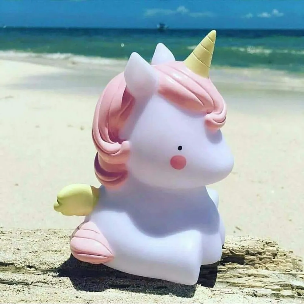 • وناسة Unicorn المضيئة