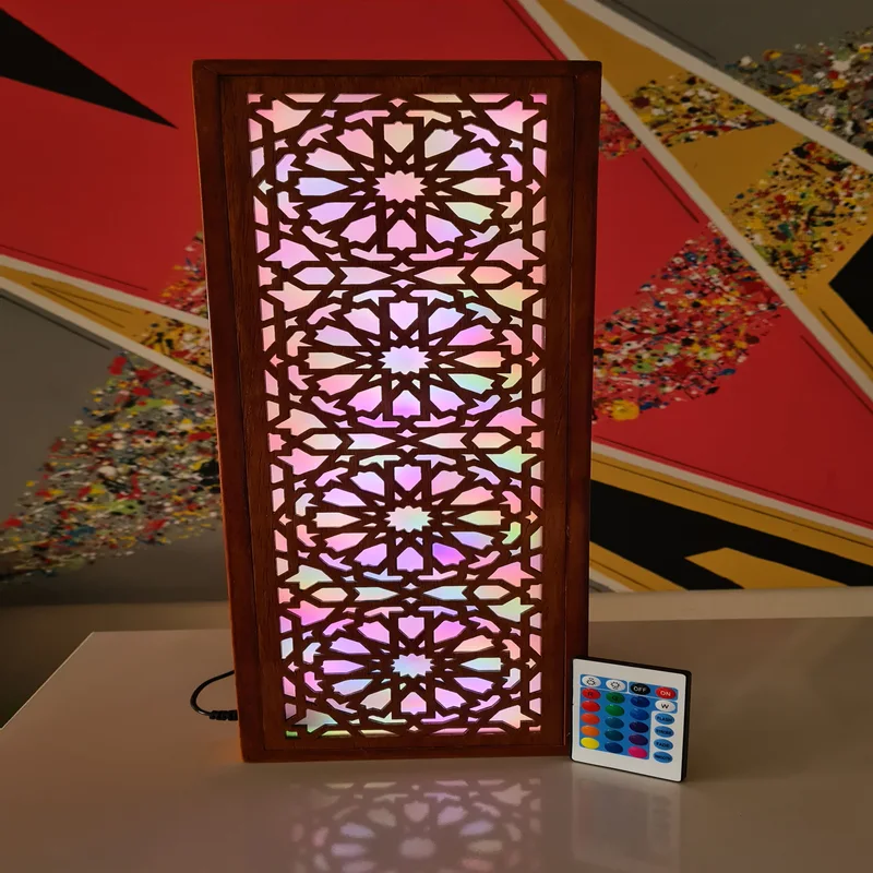 باك ديكور خشبي مقطوع بالليزر متغير الألوان RGB بجهاز تحكم عن بعد، أساس الطراز المغربي التقليدي المعاصر، مصنوع يدويا من خشب عالي الجودة + توصيل مجاني لحد باب البيت والدفع عند الإستلام.