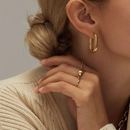 أقراط-Earrings