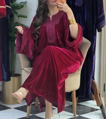 تألقي بفستان ريحانة