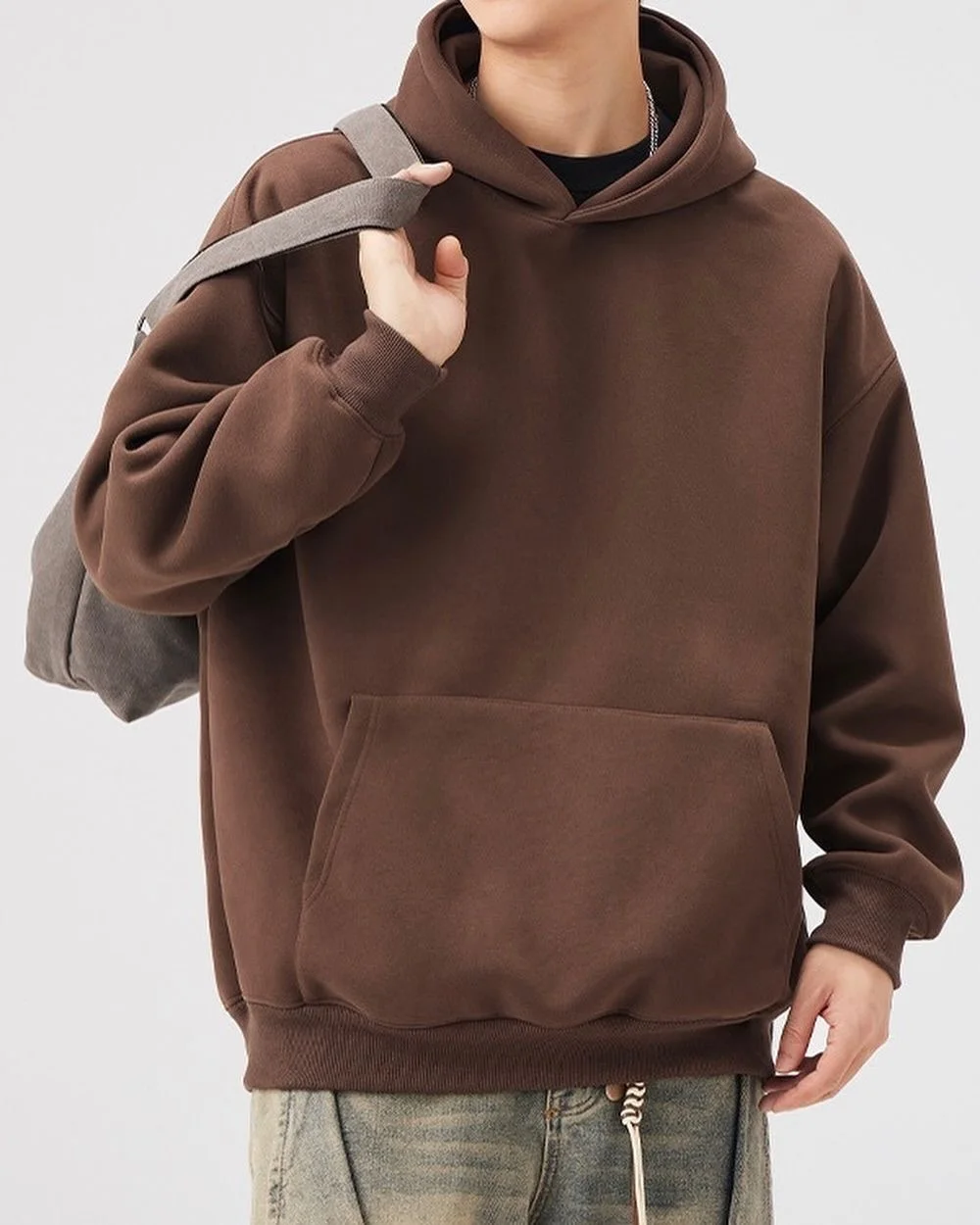 ESSENTIAL HOODIE