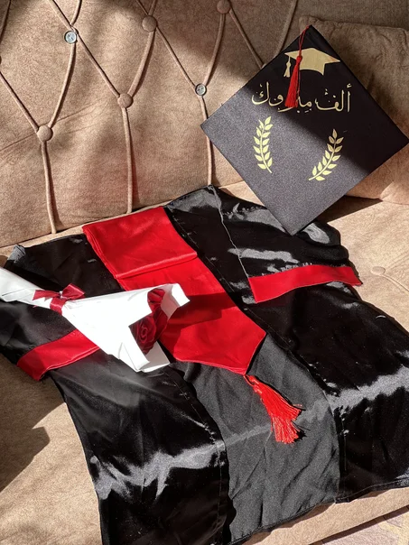 🔥 Le meilleur ensemble de graduation pour enfants à seulement 4500 DA ! 🎓