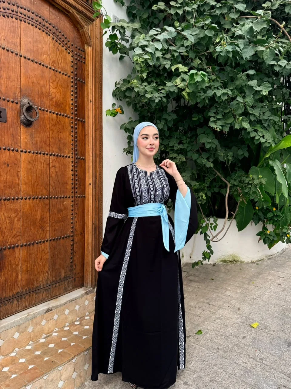 عباية توليب —أناقة ملكية