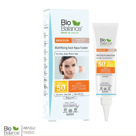 BioBalance أكنسون متوسط اللون غير لامع  بعامل حماية من الشمس 50، لمسة جافة، 40 مل