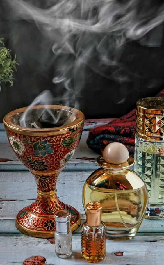 العطور و البخور