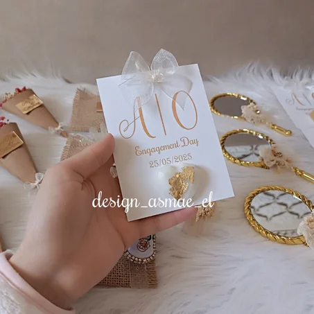 بطاقة ترحيبية بتصميم مميز