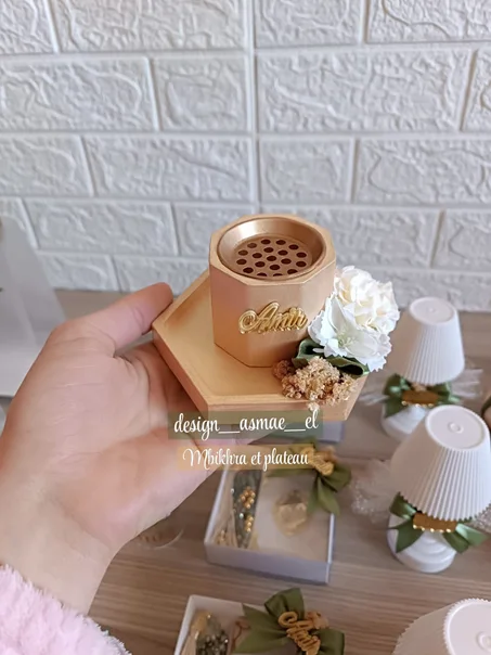 💎 توزيعات ولادة راقية بمبخرة ذهبية مخصصة باسم المولود