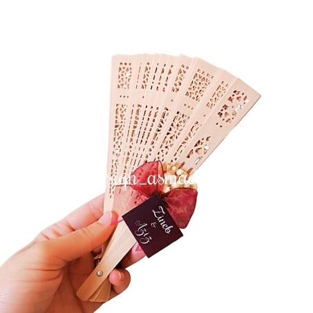 توزيعة حناء مروحة يد خشبية مزخرفة