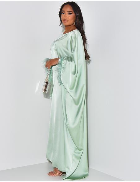 عباية chic charme مع ريش على الأكمام