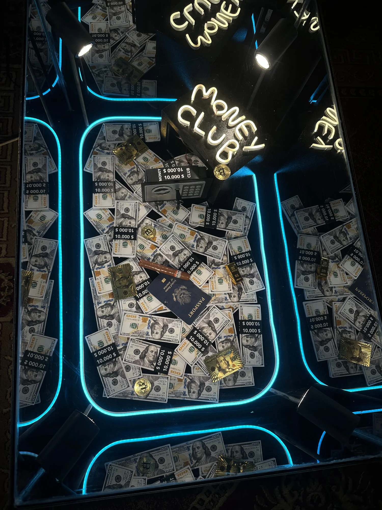 Table dollar💸