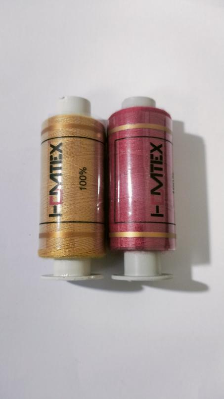 خيط خياطة صغير