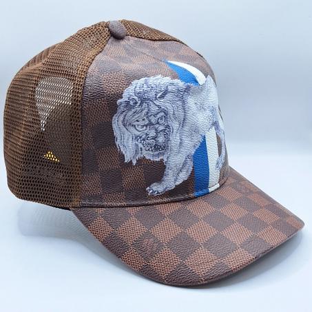LV LION