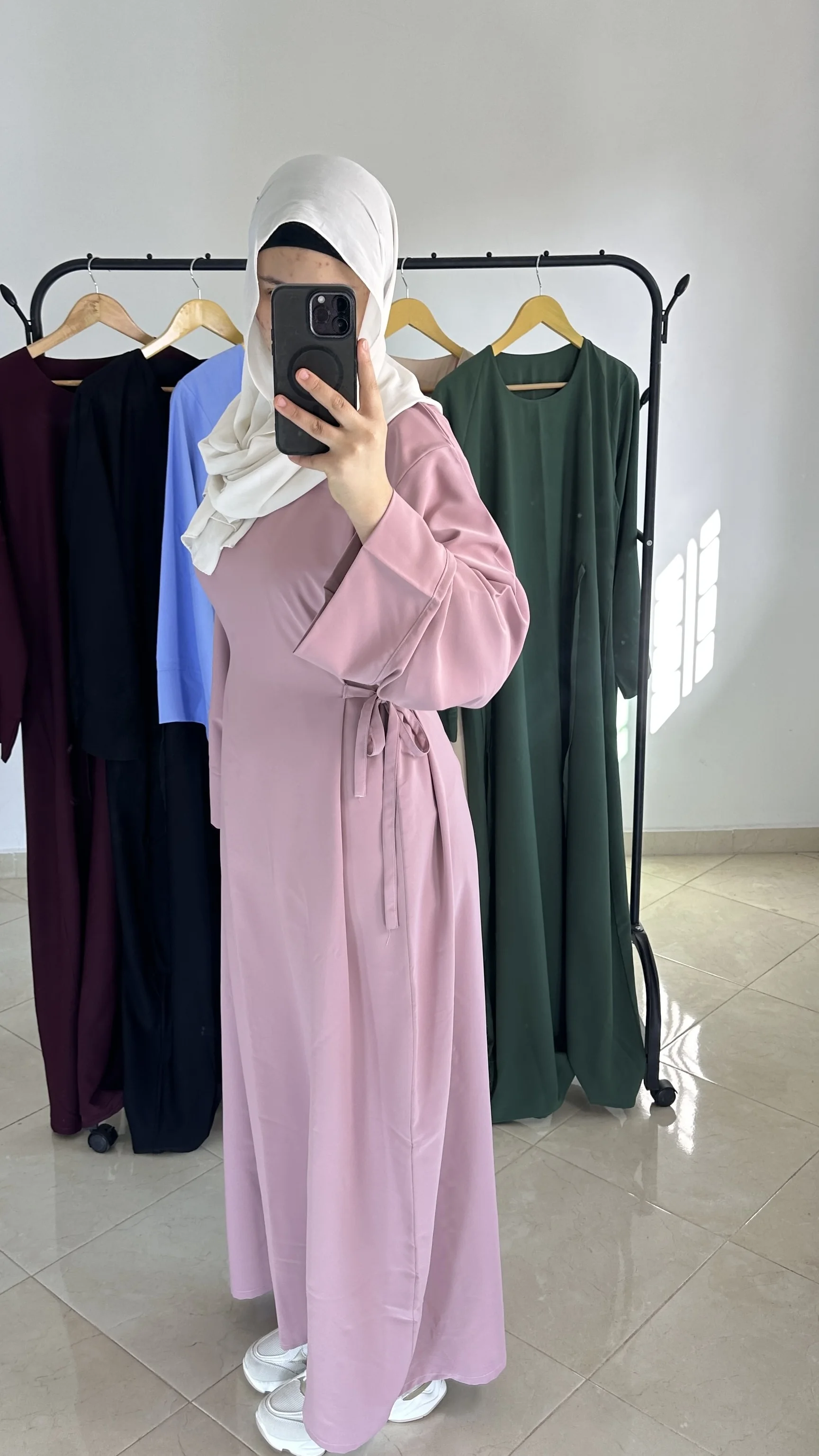 ملابس نسائية