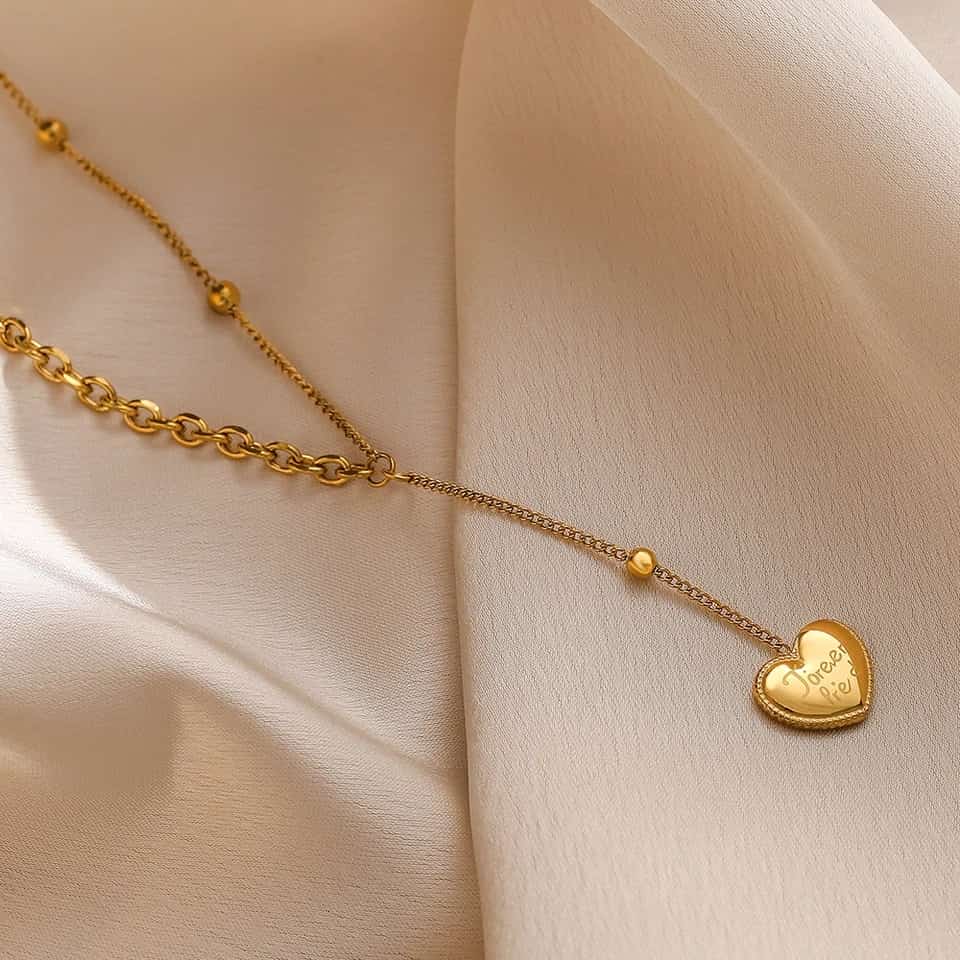قلادة قلب على شكل Y💫
