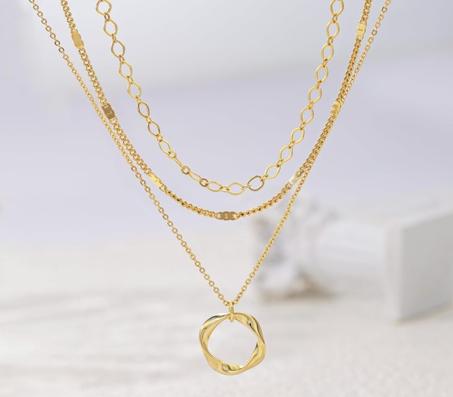 قلادات ذهبية متعددة الطبقات للنساء سلسلة انيقة قابلة للتكديس مطلية بالذهب عيار 14 قيراط