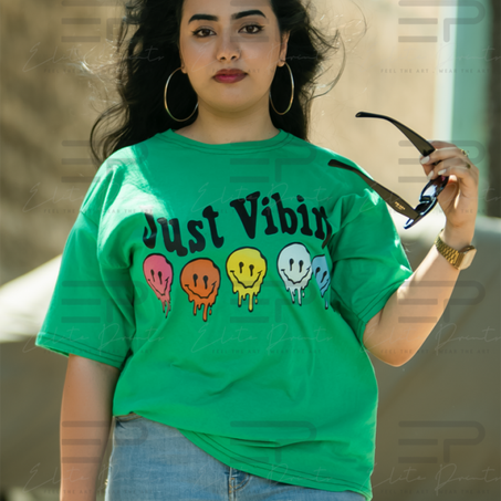 JUST VIBIN' t-shirt oversize
