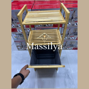 أضف لمسة من التنظيم والأناقة إلى حمامك مع هذه السلة العصرية للغسيل.