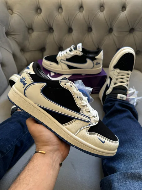 NIKE TRAVIS SCOOT