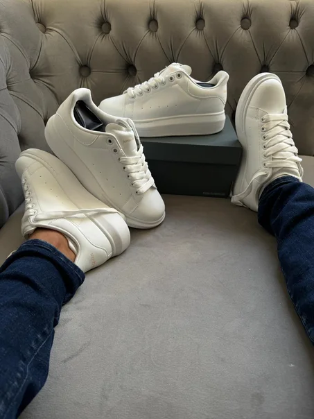 ALEXANDER MCQUEEN