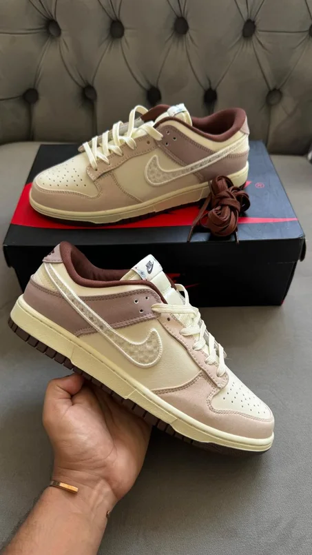 NIKE SB DUNK LOW