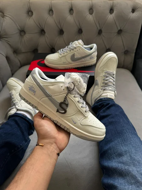 NIKE DUNK LOW SB singnature