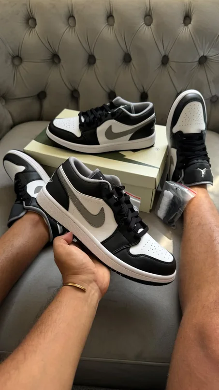 NIKE AIR JORDAN LOW