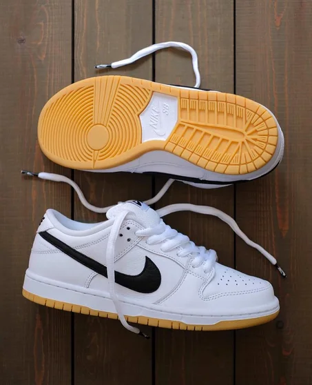 NIKE SB DUNK LOW
