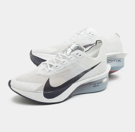 NIKE ZOOM X VAPORT FLY4