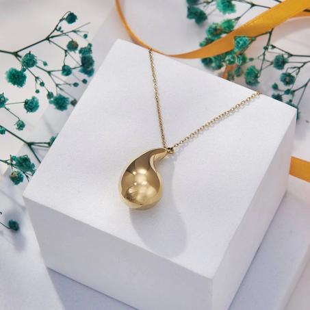 Chaîne en forme de larme Lacey-design élégant et moderne