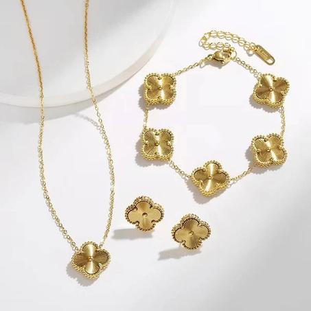 coffert clover (gourmette +collier +boucles)