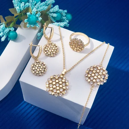 أنسوبل شاومي  Ensemble CHAUMET