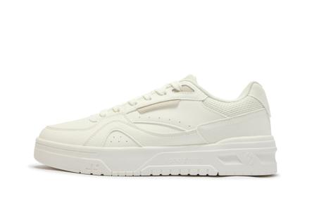 361° W572446610-7 feather White-Oat milk