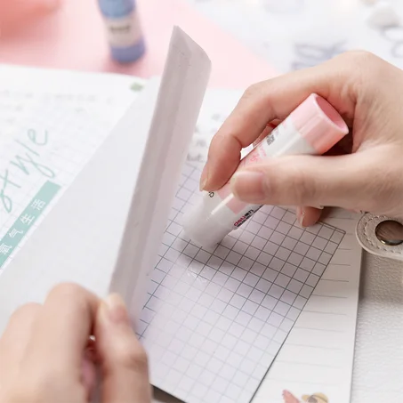 GLUE STICK - غراء