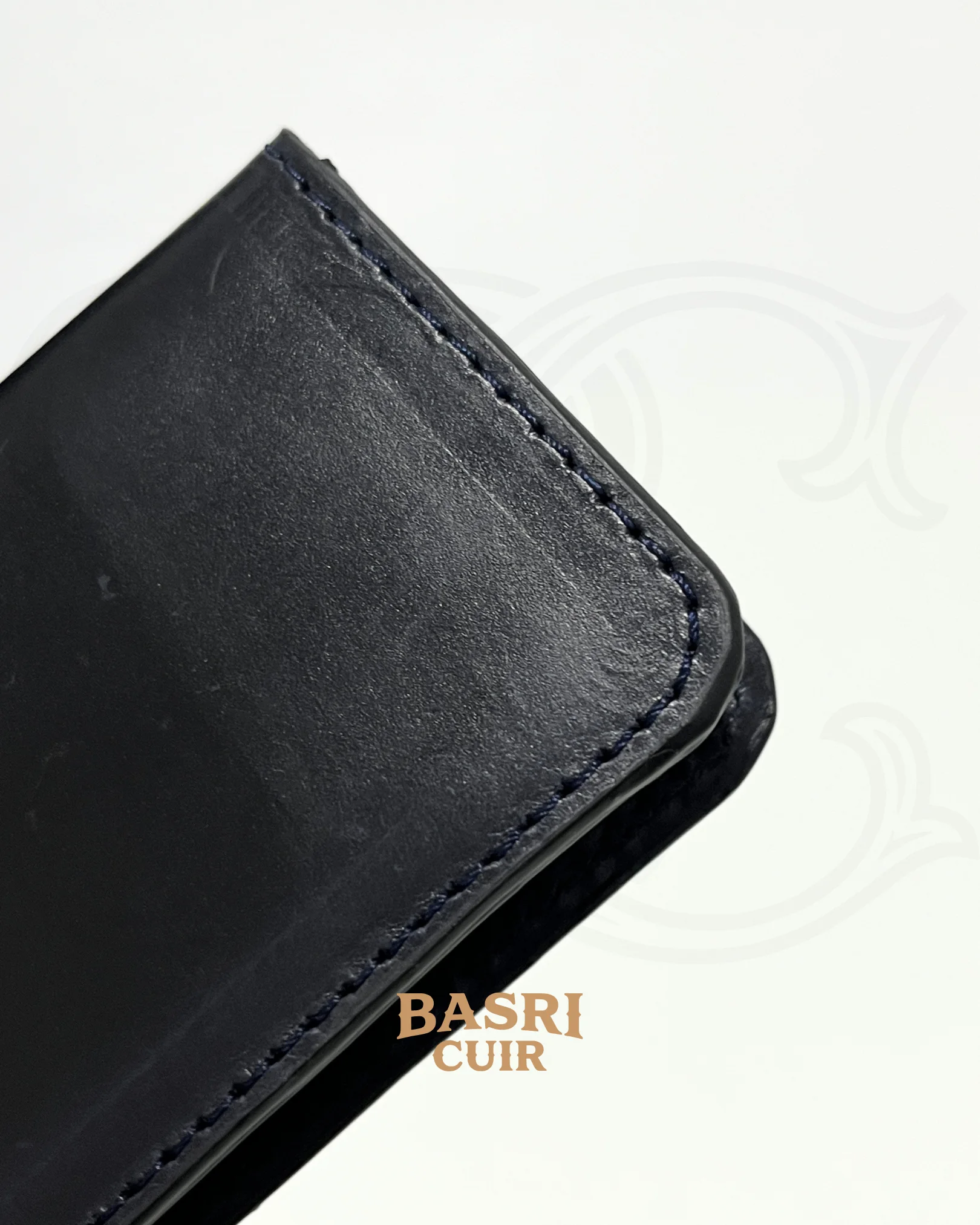 محفظة – أزرق داكن