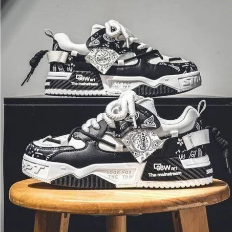 ALagzi 2025 Nouvelles chaussures de surf pour hommes, à la mode extérieure et décontractée - Noir et Blanc