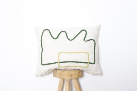 Housses de Coussins Marocaines: Élégance Artisanale en Coton, Laine et Soie