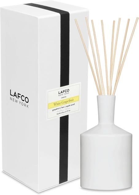 LAFCO New York Difusor clásico de junco, pomelo blanco, 6 onzas, hasta 3 meses de vida de fragancia, recipiente de vidrio reutilizable, varillas de madera natural, fabricado en los Estados Un